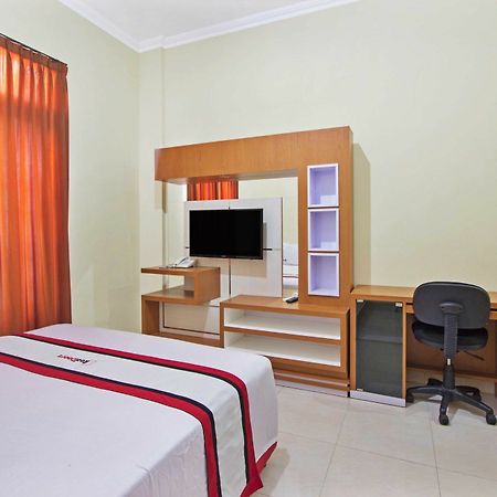 Hotel Reddoorz @ Pogung Baru Kejayan Esterno foto