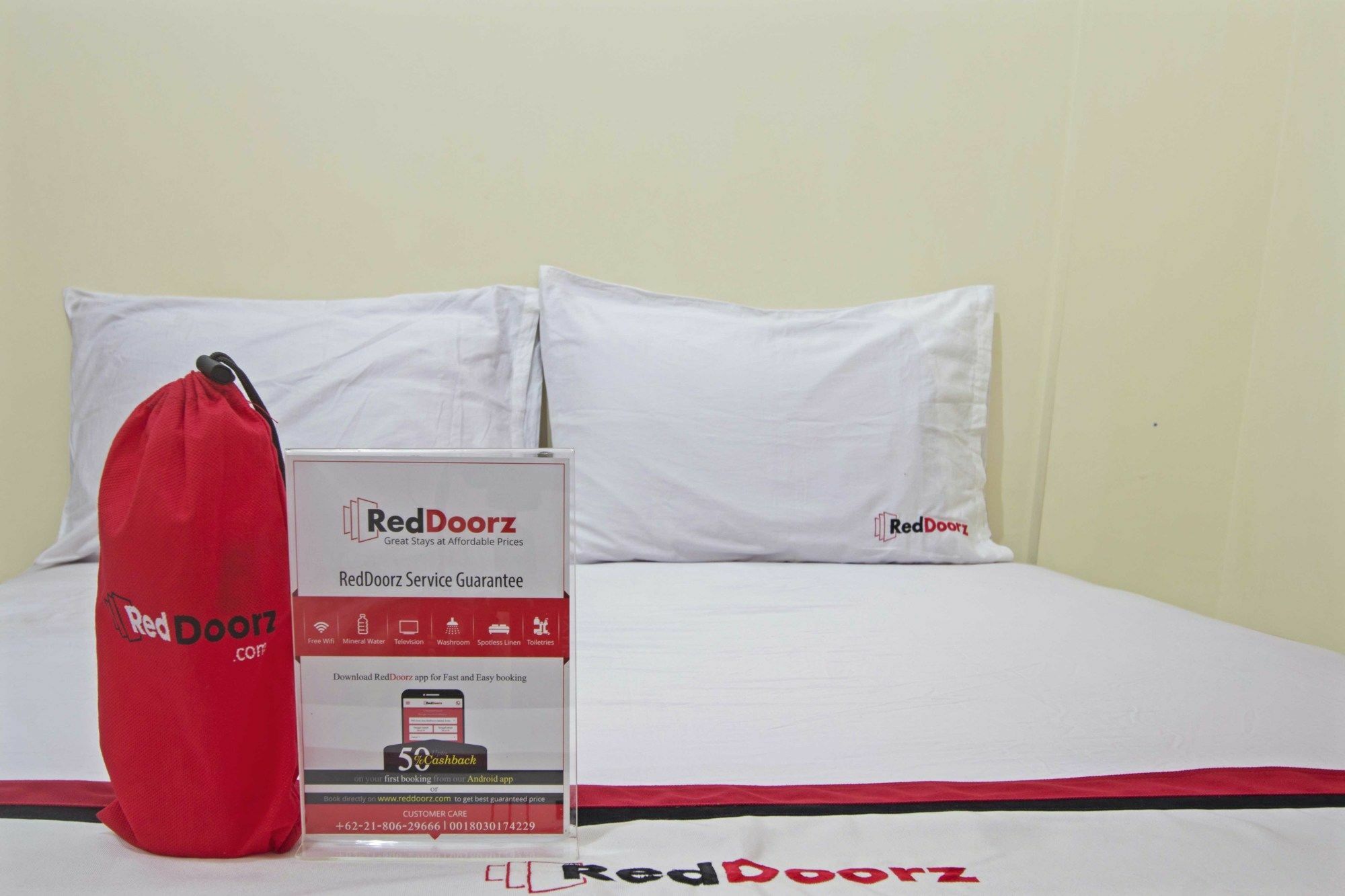 Hotel Reddoorz @ Pogung Baru Kejayan Esterno foto